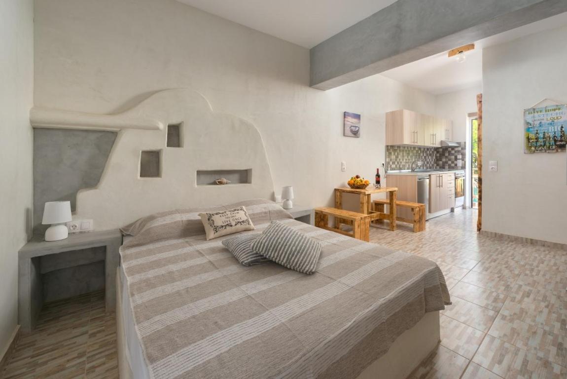 Christos Studios And Family Apartments Stegna Zimmer foto