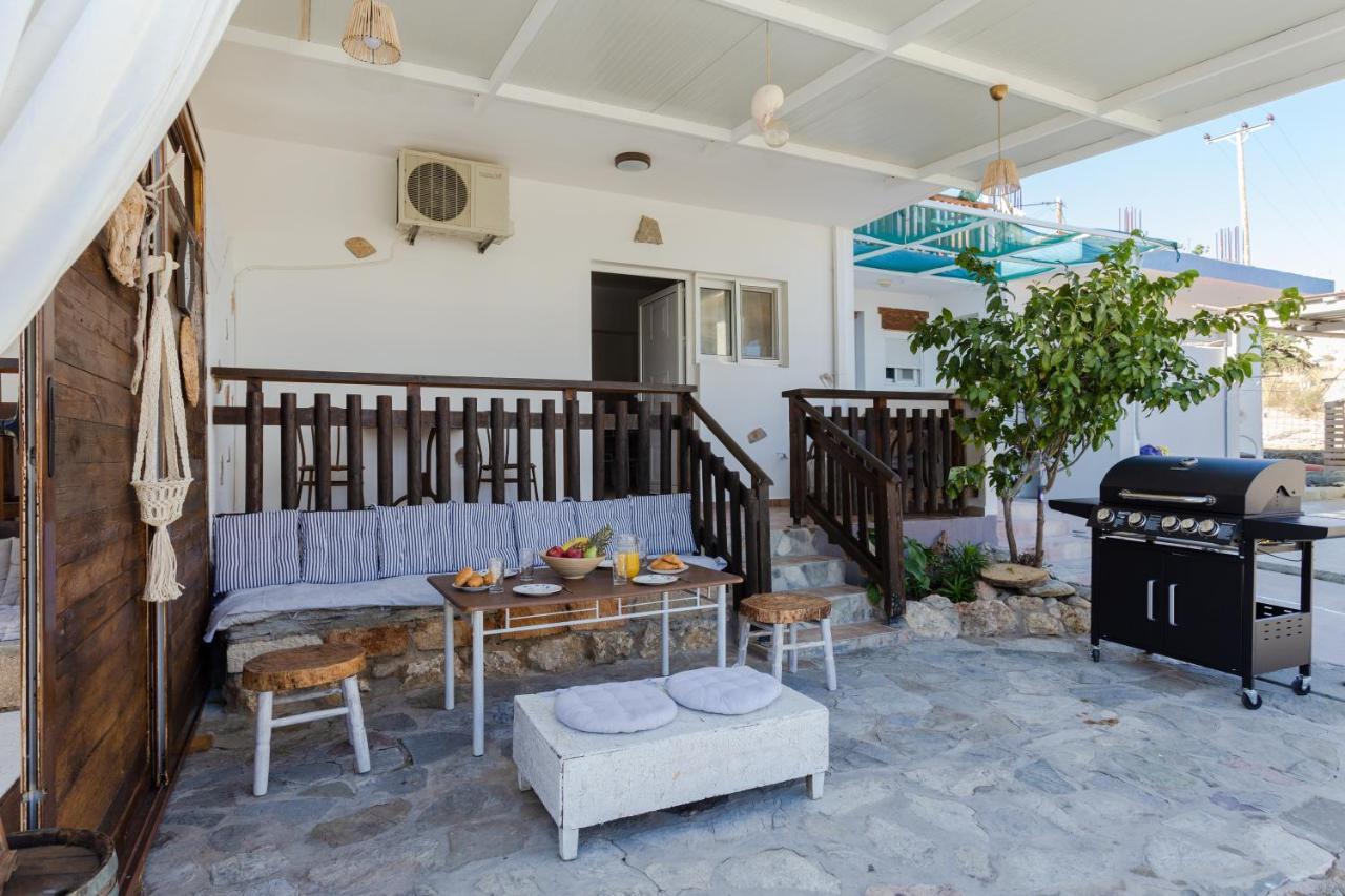 Christos Studios And Family Apartments Stegna Exterior foto