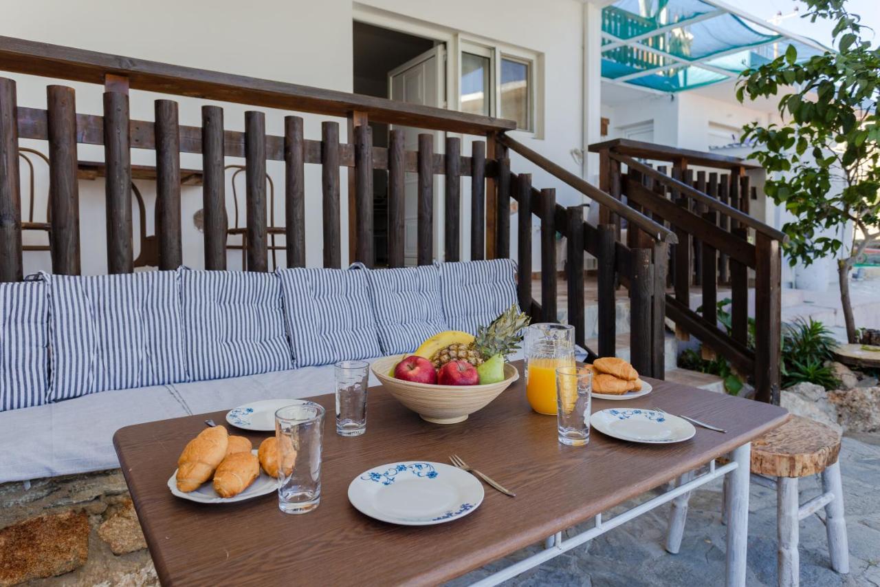 Christos Studios And Family Apartments Stegna Exterior foto