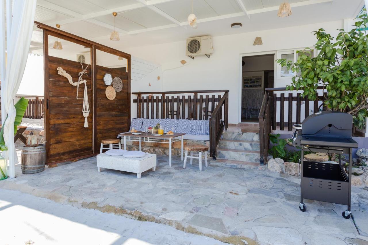 Christos Studios And Family Apartments Stegna Exterior foto
