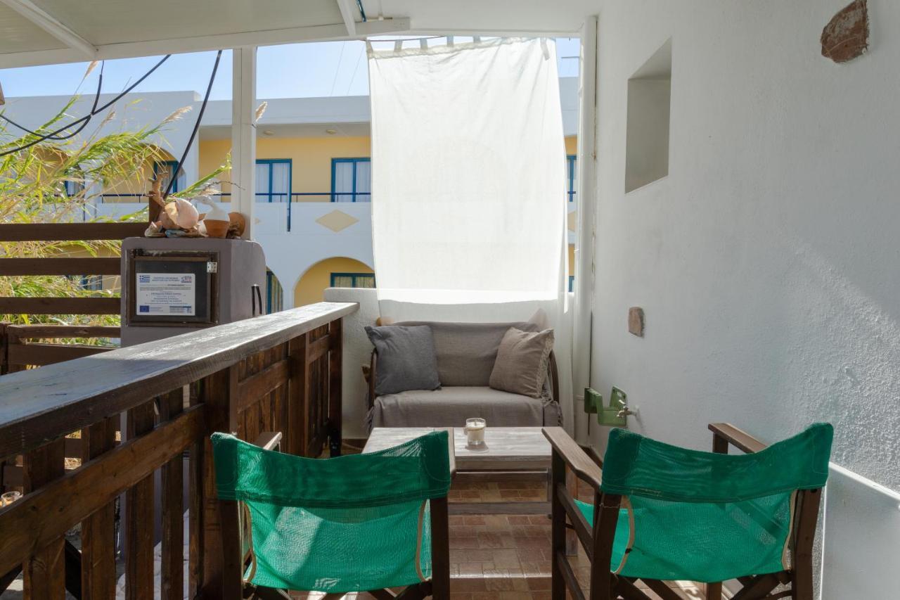 Christos Studios And Family Apartments Stegna Exterior foto
